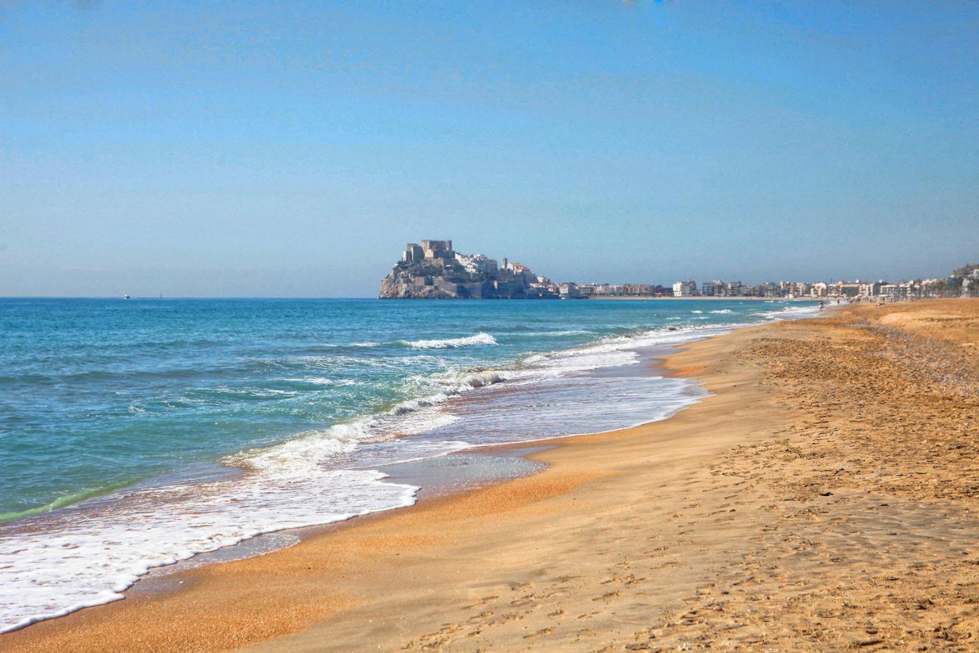 Sunday'S Beach Peniscola Luaran gambar